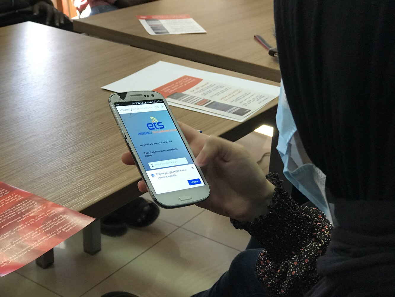 In Libya, the chatbot provided communities with information on where to receive humanitarian services and COVID-19. WFP/2021. 