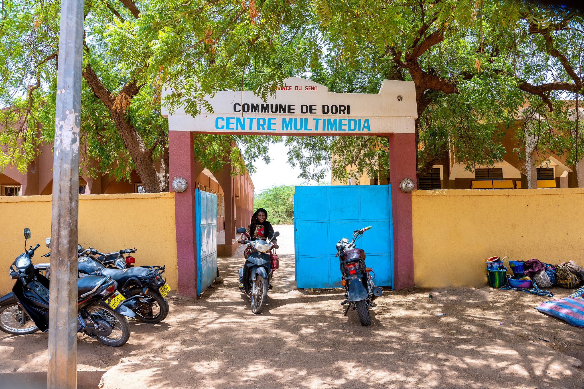 Powered by solar, the centre offers digital services for affected communities. Photo: WFP/ Mohamed Ouedraogo